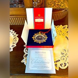 2002 White House Collectible Christmas Ornament